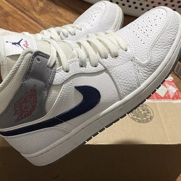 Jordan 1 Paris Size 9 - Picture 2 of 4